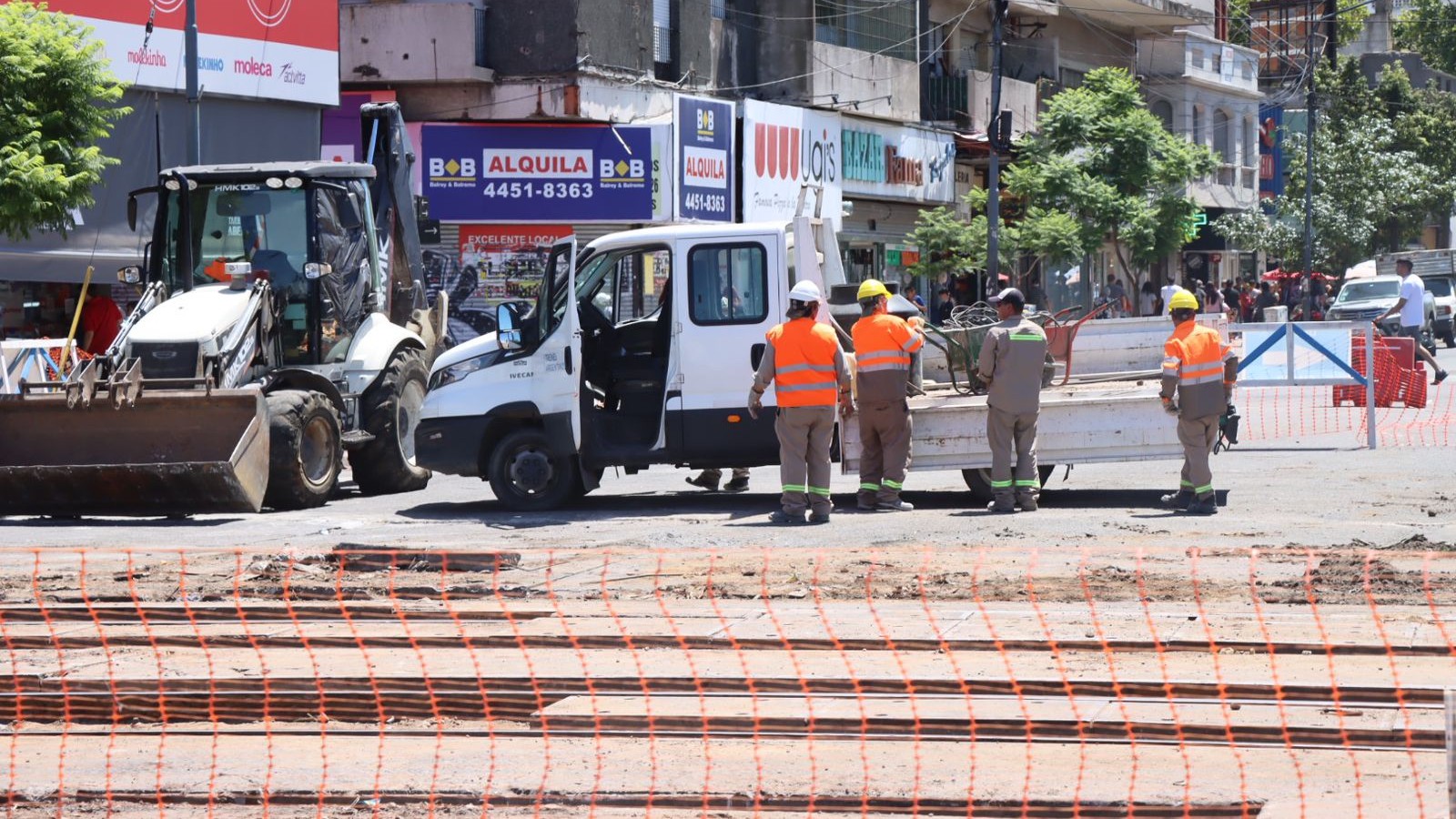 Empezó una importante obra de mejoras en Av. Balbín y las vías